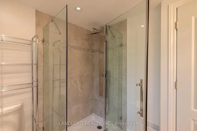 Additional image 9 of 34 Lyncroft Dr