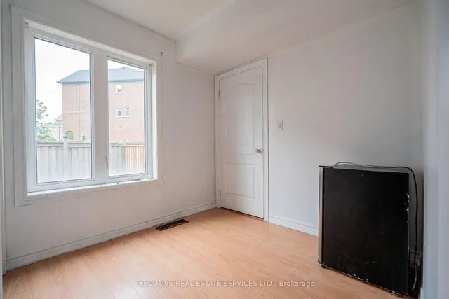 Additional image 8 of 5 Sprucewood Rd