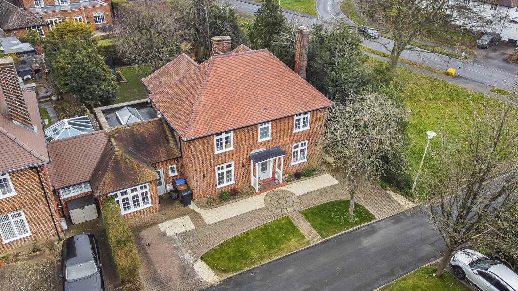 Additional image 26 of The Valley Green, Welwyn Garden City, Hertfordshire, AL8