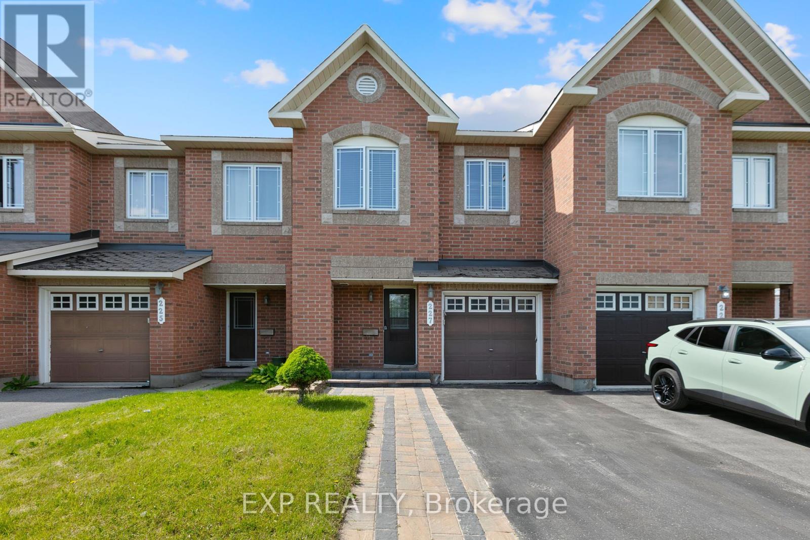 227 MONACO PLACE|Ottawa, Ontario K4A0G8