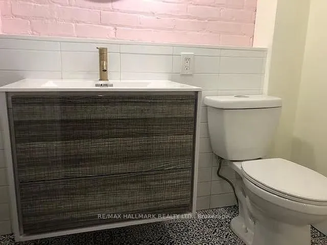 Additional image 26 of 80 Withrow Ave