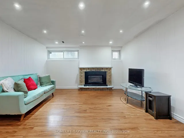 Additional image 33 of 40 Tollerton Ave