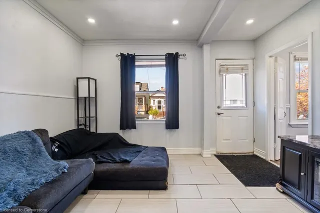 Additional image 2 of 30 Robins Ave