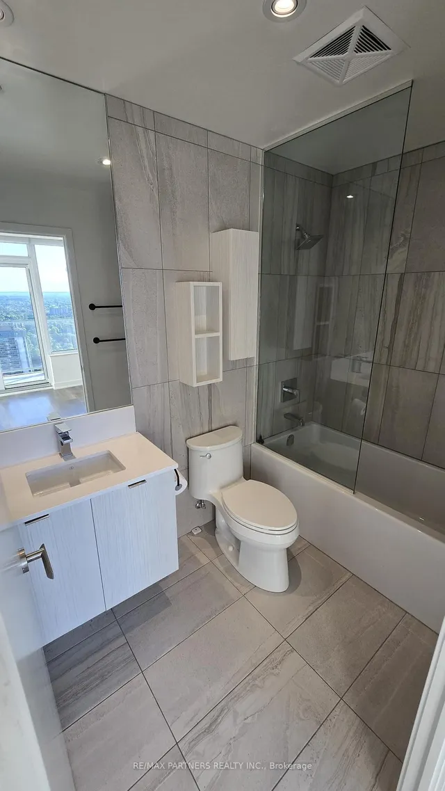 Additional image 12 of 99 Broadway Ave Unit LPH03