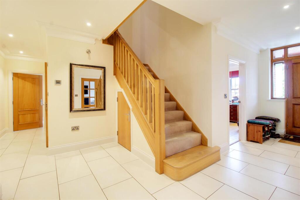 Primary image of Brookmans Avenue, Brookmans Park