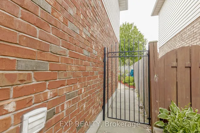 Additional image 40 of 32 Vineberg Dr