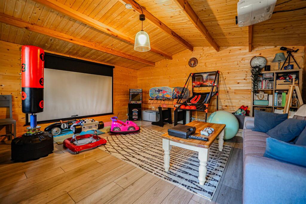 Additional image 38 of Park Field, Markyate, St. Albans, AL3