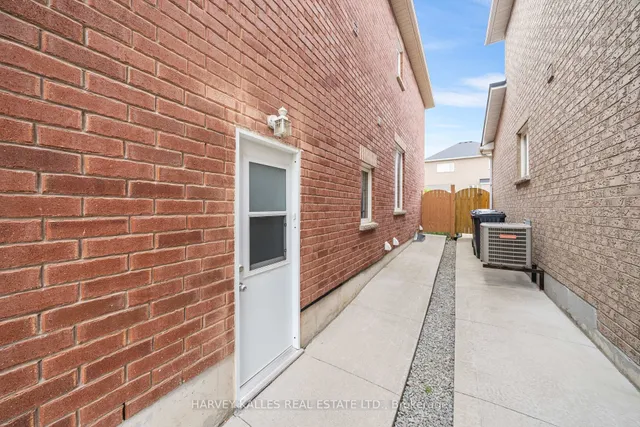 Additional image 43 of 36 Boundbrook Dr