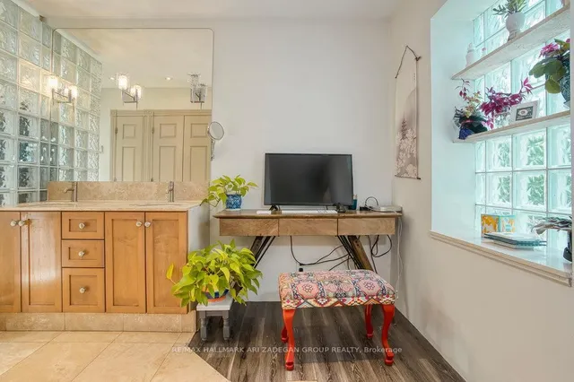 Additional image 22 of 76 Don Valley Dr