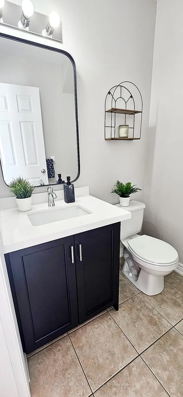 房产图片 11 - 1380 Costigan Rd 单元 33