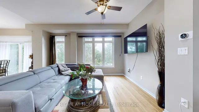 Additional image 14 of 58 Stagecoach Circ