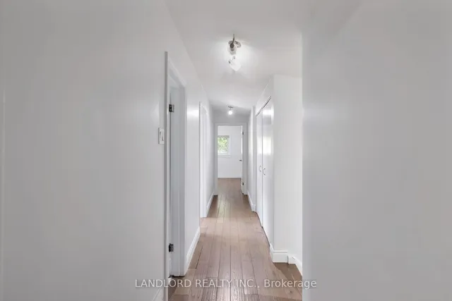 Additional image 38 of 34 Lyncroft Dr