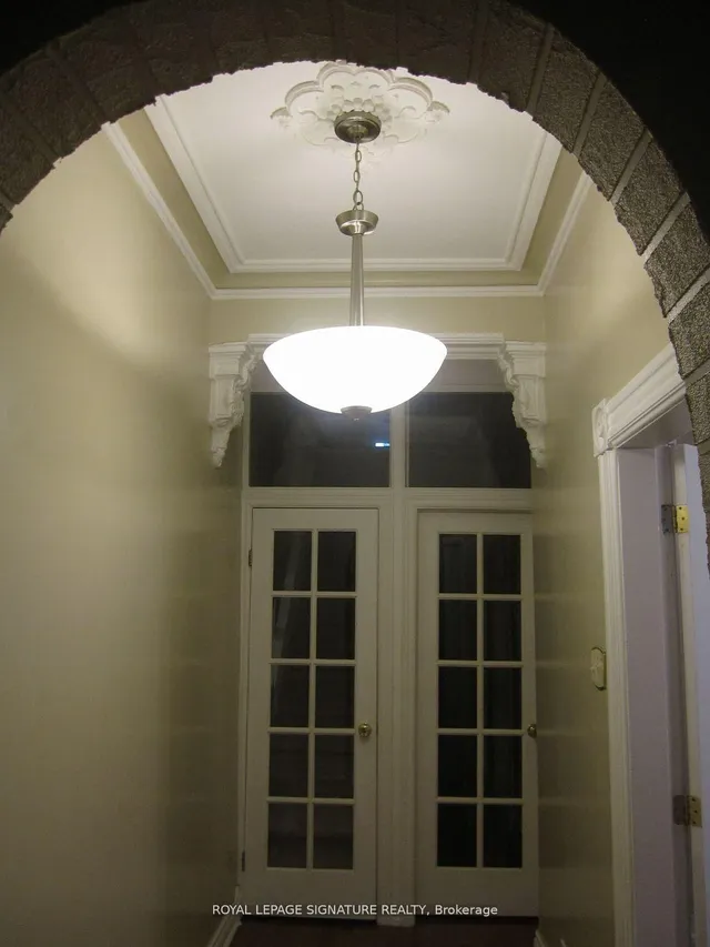 Additional image 4 of 102 Montrose Ave