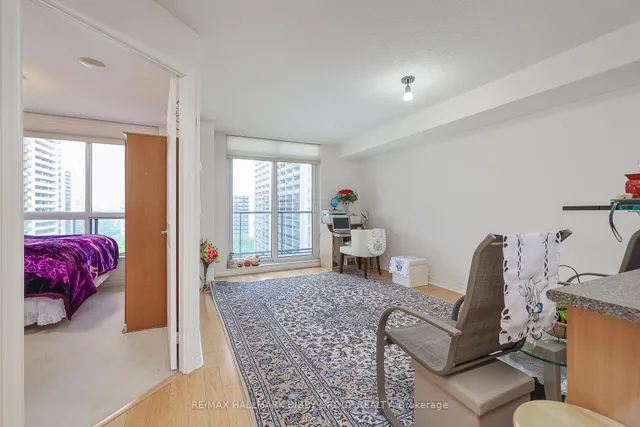 Additional image 12 of 70 High Park Ave Unit 1304