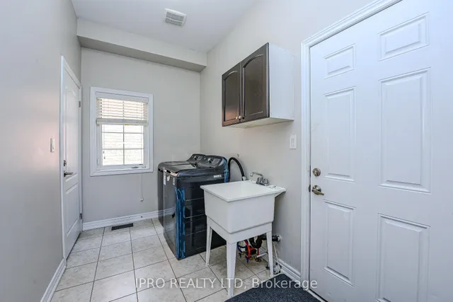 Additional image 16 of 44 Templehill Rd