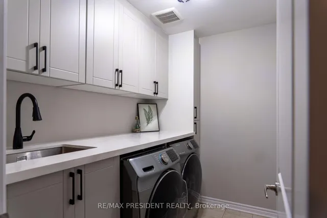 Additional image 24 of 94 Mincing Tr