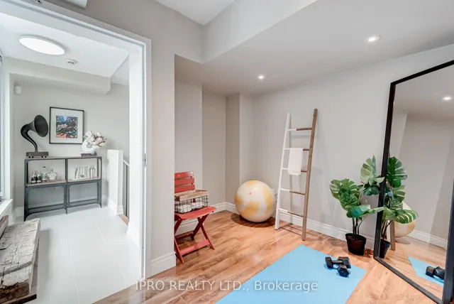 Additional image 33 of 15 Sousa Mendes St Unit 103