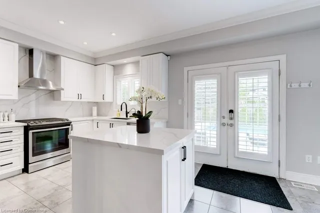 Additional image 14 of 23 Matthew St