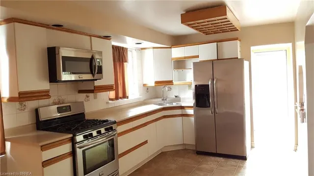 Additional image 9 of 57 Bellman Ave