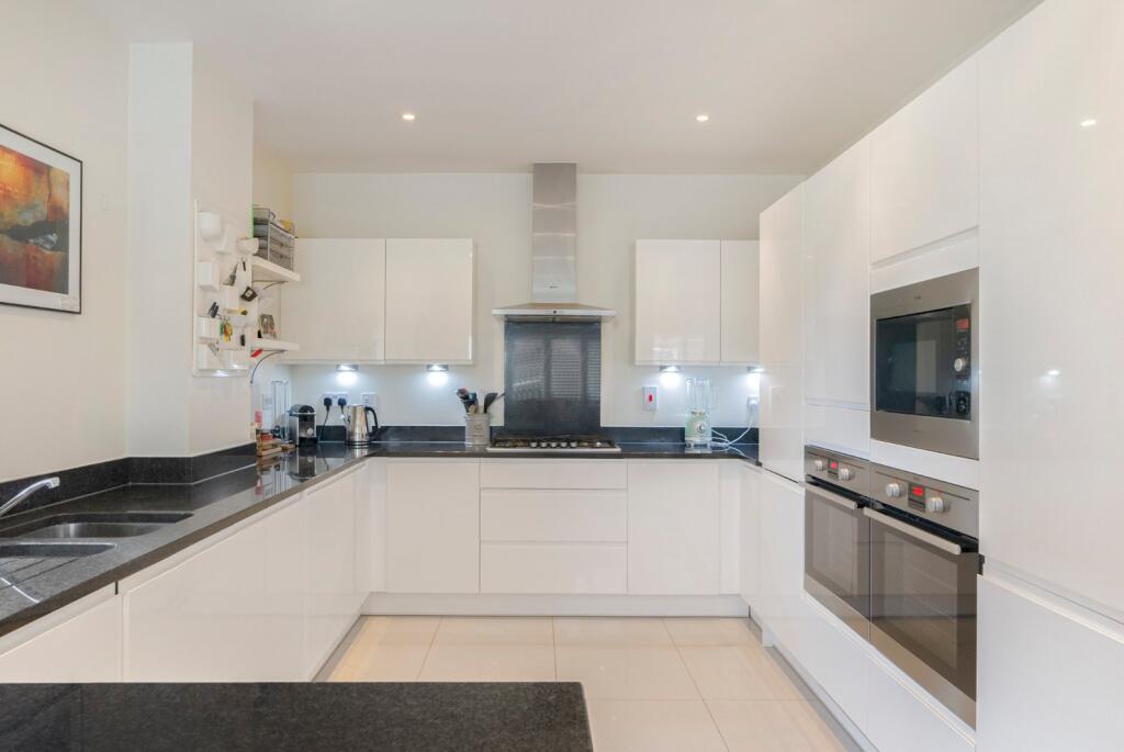 Additional image 6 of Mortimer Crescent, Kings Park, St. Albans, Hertfordshire, AL3