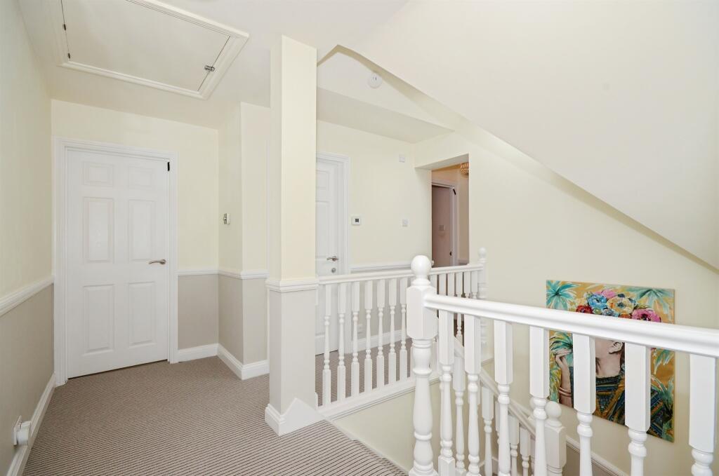 Additional image 9 of Enid Close, Bricket Wood, St. Albans