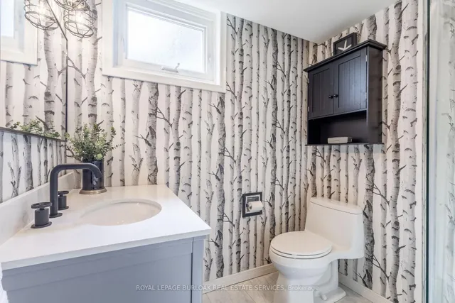 Additional image 32 of 2217 Lancaster Cres