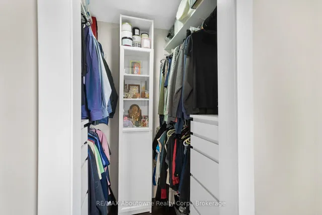 Additional image 17 of 17 Adam St