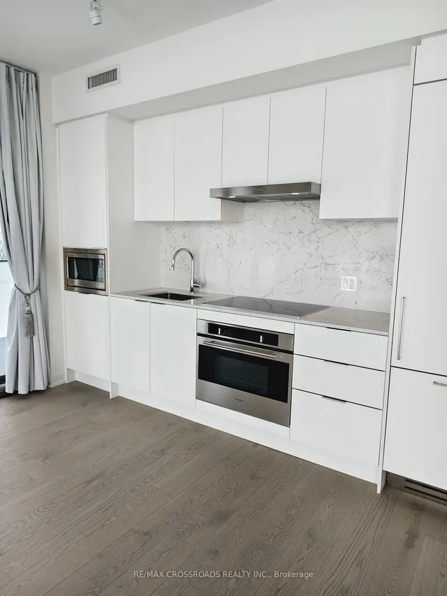 Additional image 18 of 20 Lombard St Unit 3510