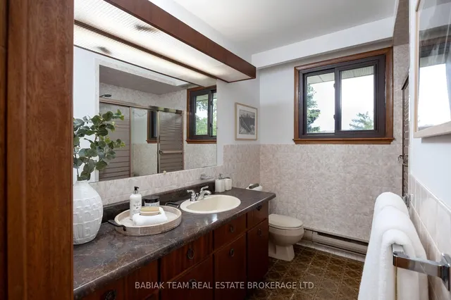 Additional image 34 of 90 Humberview Rd