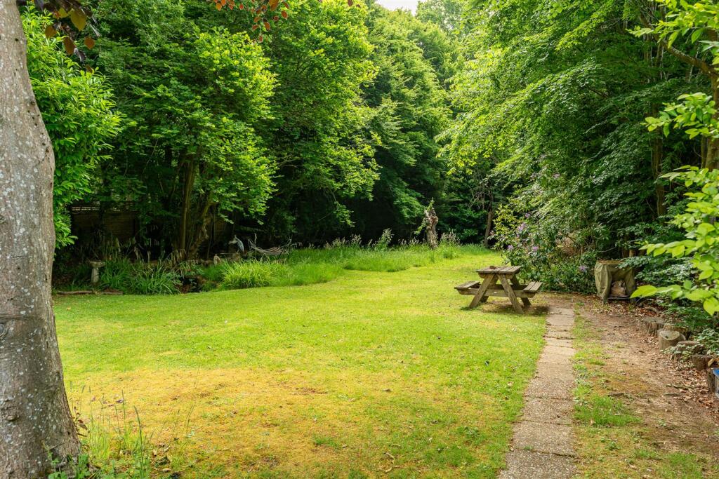 Additional image 17 of Burnham Green Road, Welwyn