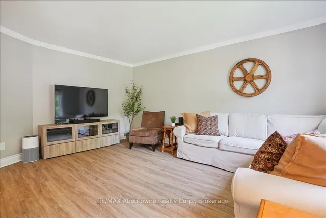 Additional image 18 of 559 Wallace St