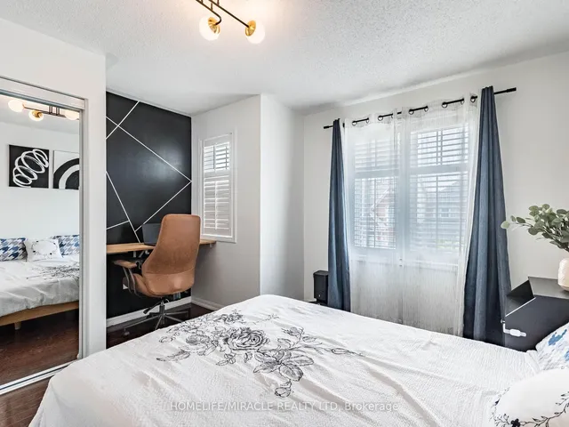 Additional image 34 of 55 Mccandless Crt