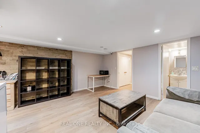 Additional image 29 of 97 Lippincott St