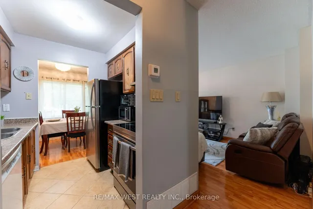 Additional image 7 of 15 Guildwood Pkwy Unit 30