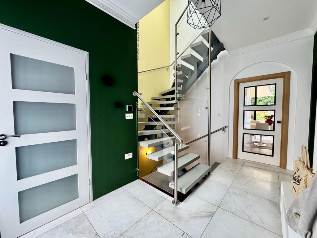 Additional image 2 of West Riding,Bricket Wood,Hertfordshire,AL2 3QS