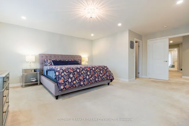 Additional image 34 of 450 Brisdale Dr