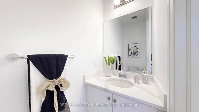 Additional image 18 of 1444 Varelas Passage