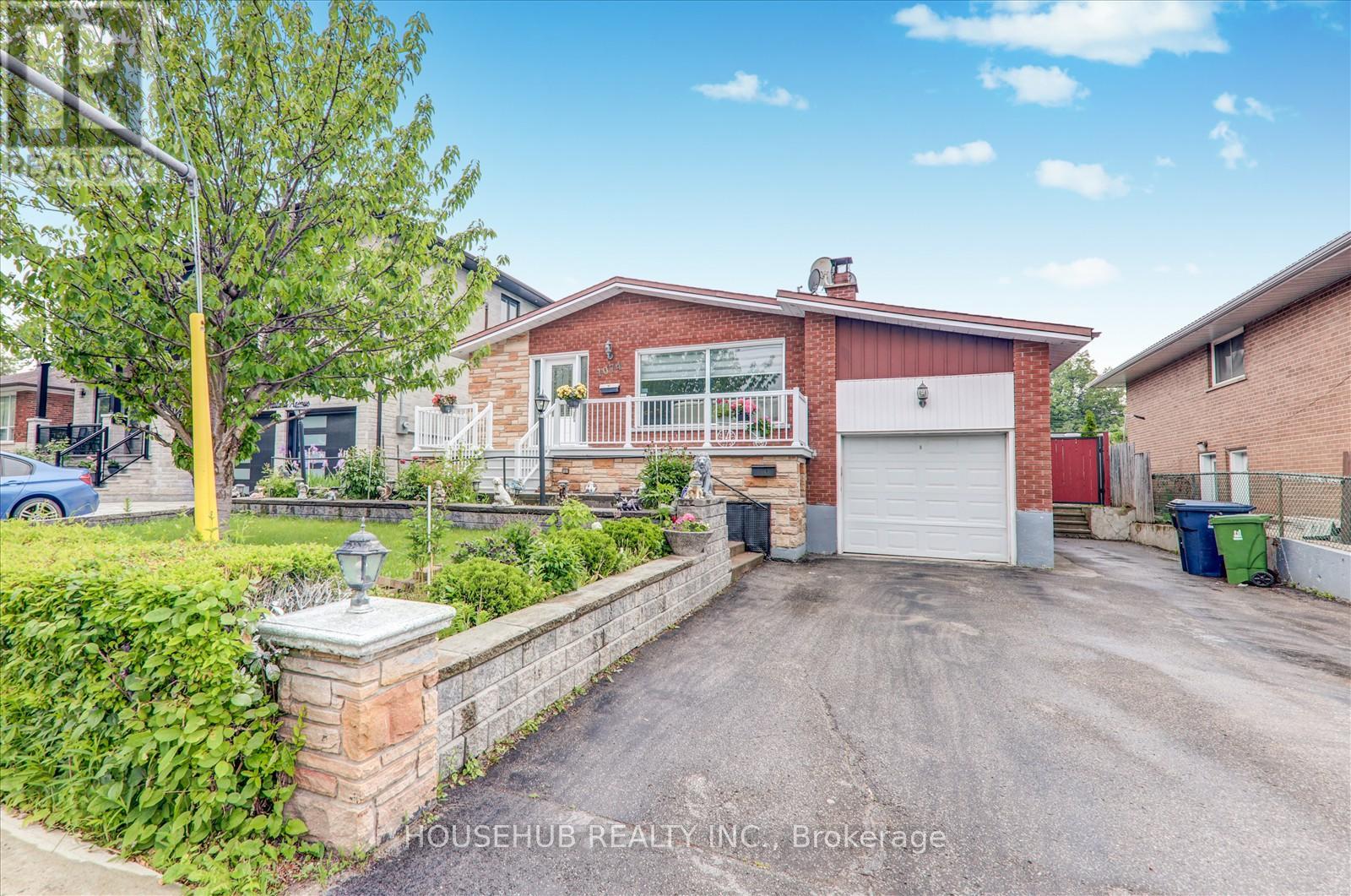 1074 MIDLAND AVENUE|Toronto (Bendale), Ontario M1K4G9