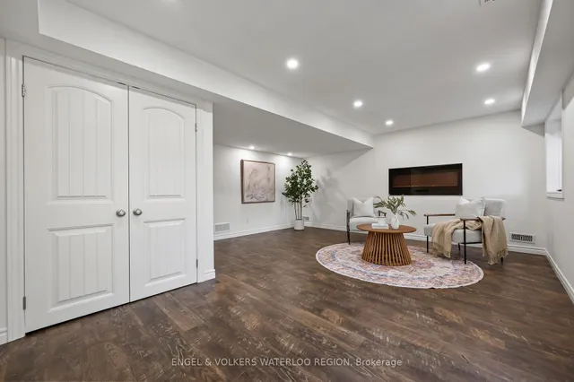 Additional image 36 of 6 Upper Mercer St Unit D16