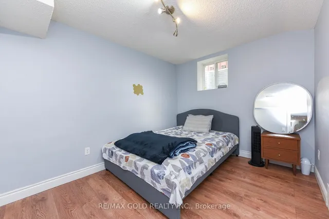 Additional image 22 of 86 Charleswood Circ