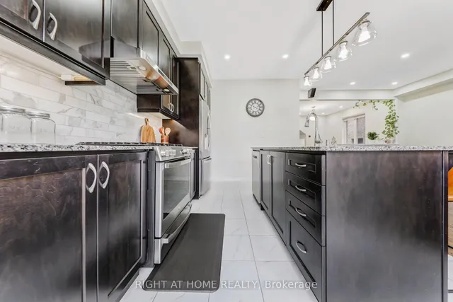 Additional image 18 of 13 Cyclone Tr