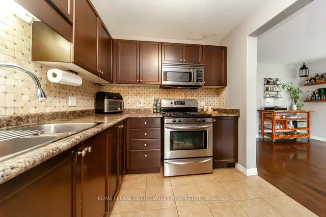 Additional image 11 of 55 Rockcliffe Dr