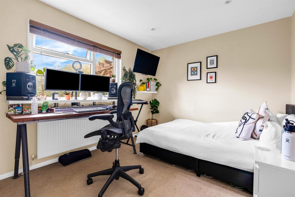 Additional image 10 of Burnham Green Road, Welwyn