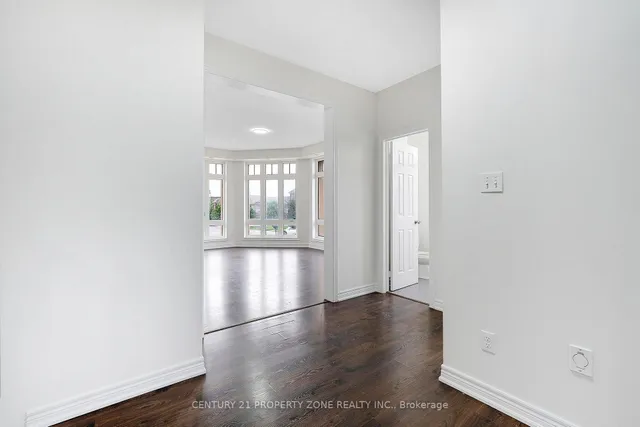 Additional image 21 of 28 Wardenwood Dr