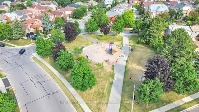 Additional image 41 of 3 Stoneledge Circ