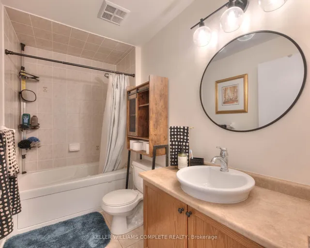 Additional image 19 of 410 King St Unit 108