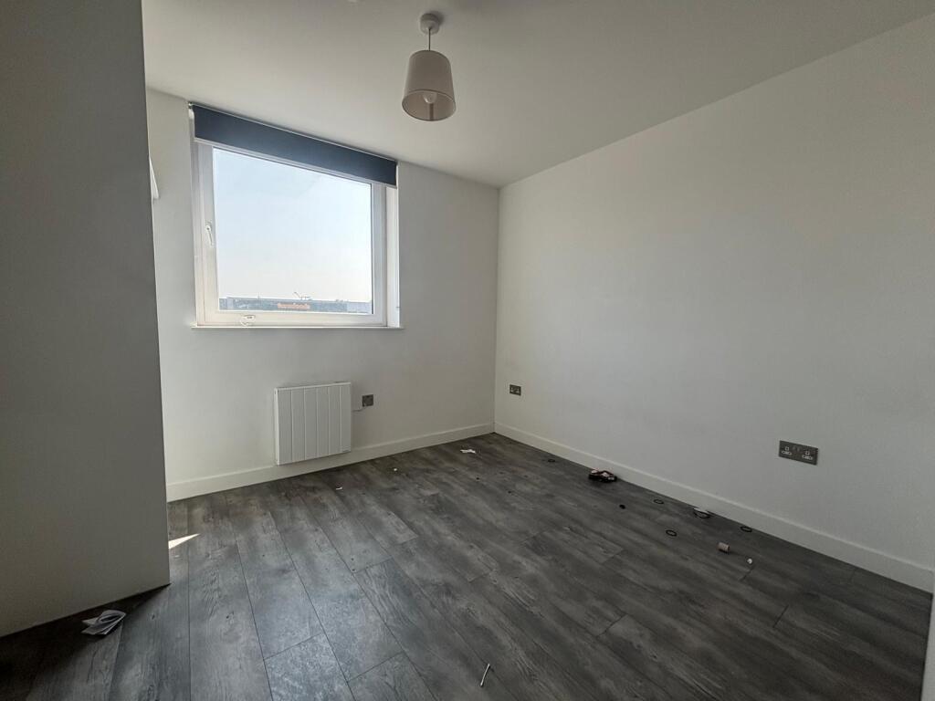 Additional image 6 of Equipoint, Yardley B25