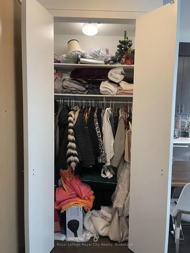 Additional image 23 of 39 Queens Quay Unit 830