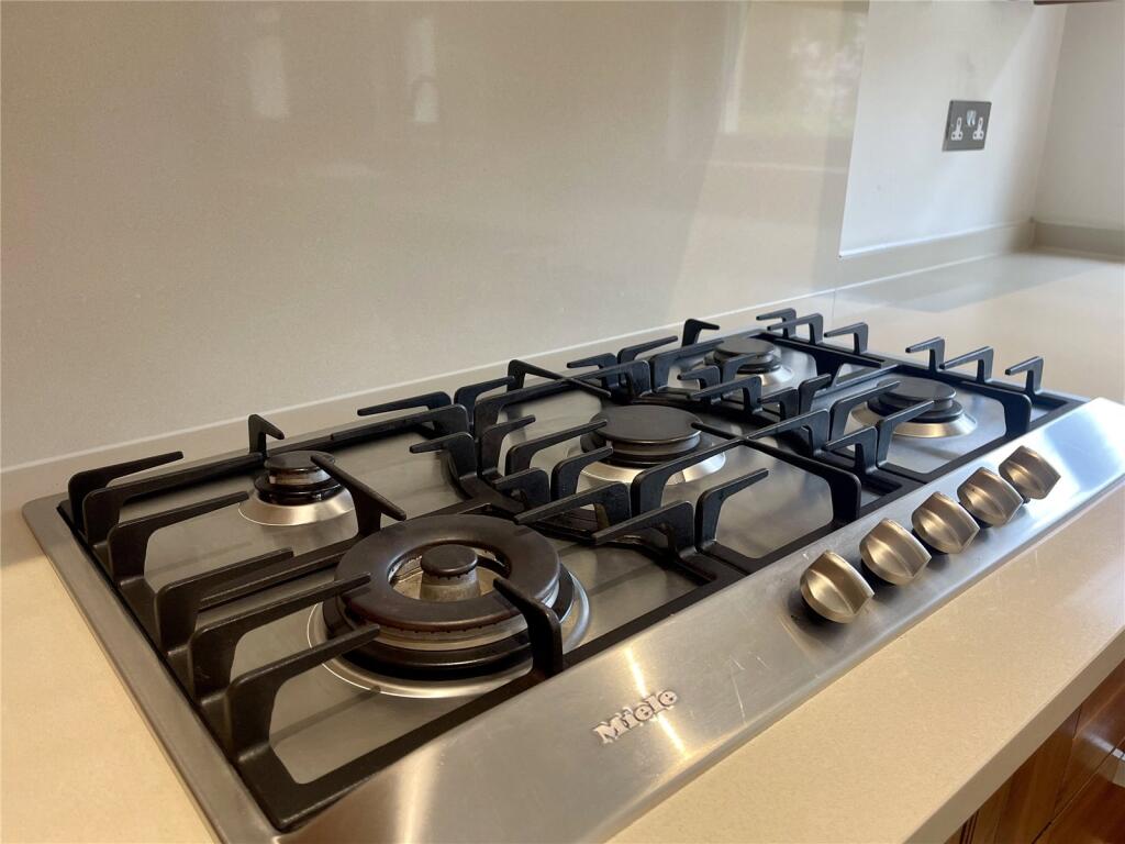 Additional image 5 of Georges Wood Road, Brookmans Park, Hertfordshire, AL9