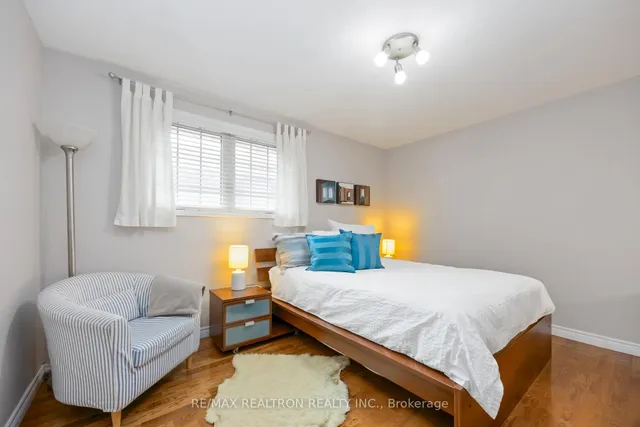 Additional image 29 of 43 Lawnview Dr